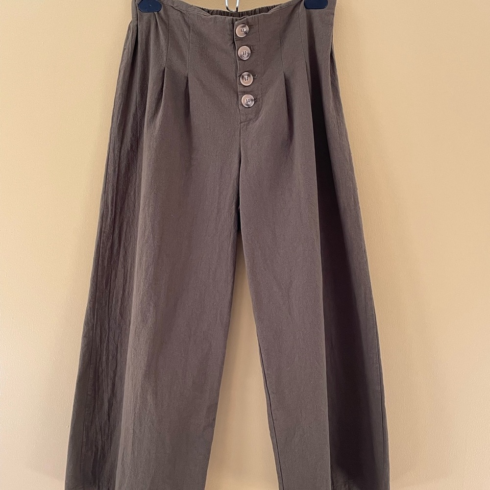 High rise wide leg pants olive green.  Size L
